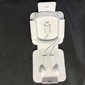 Apple EarPods Wired Lightning Earphones Headphones OEM White New Open Box